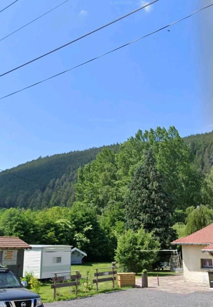 Gites, Les Jonquilles, Le Sagard Et Bungalow Les Brimbelles, Nature Et Detente La Houssiere Kültér fotó
